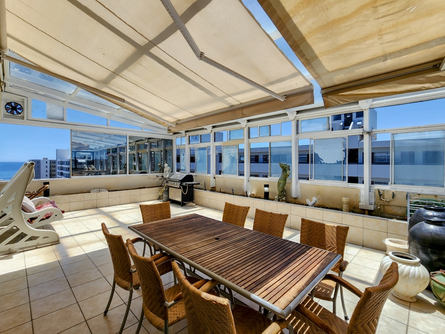 4 Bedroom Property for Sale in Sea Point Western Cape